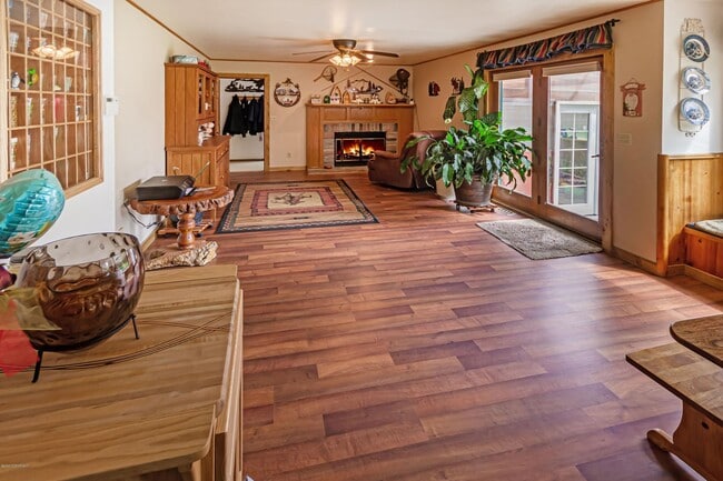 Photo - 11070 Equestrian St