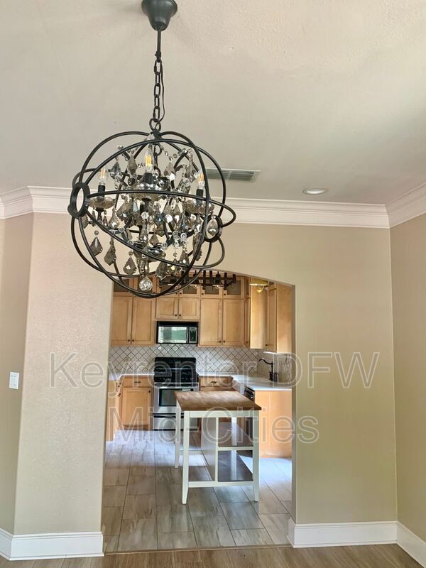 Photo - 1905 S Henderson St