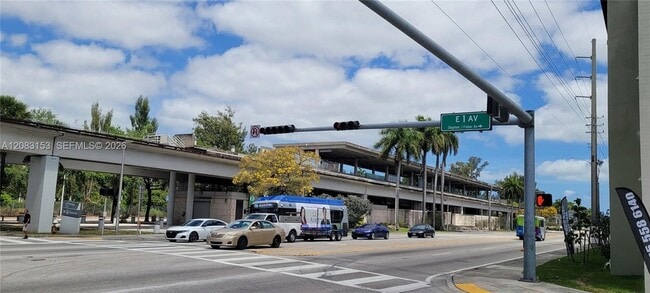 33 E 20th St Unit 203