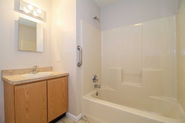 Photo - 4892 NY-22 Unidad 3