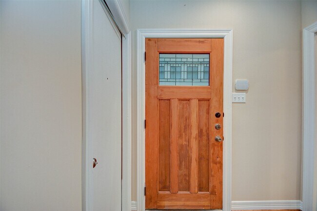Photo - 1904 Lauderdale St