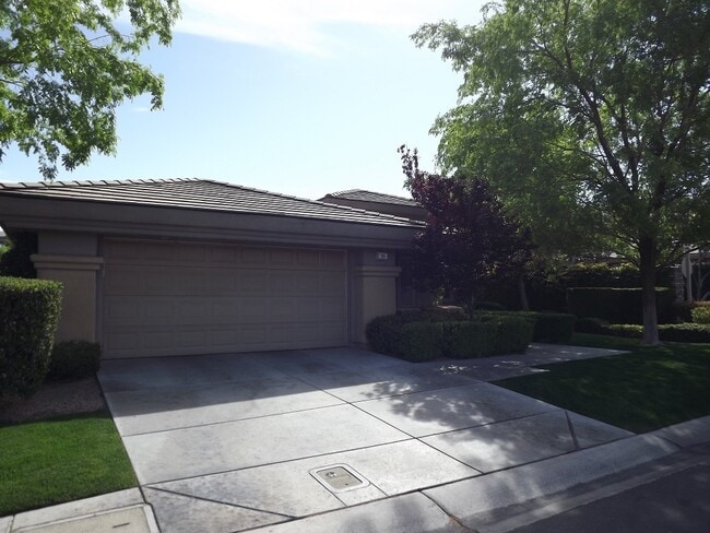 Building Photo - **WONDERFUL SINGLE STORY HOME IN GUARD GAT...