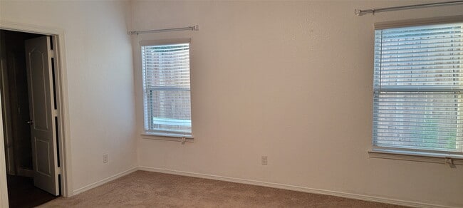 Building Photo - 2106 Benjamin Park Rental