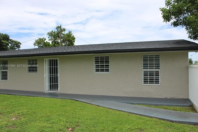 Photo - 11535 SW 224th St