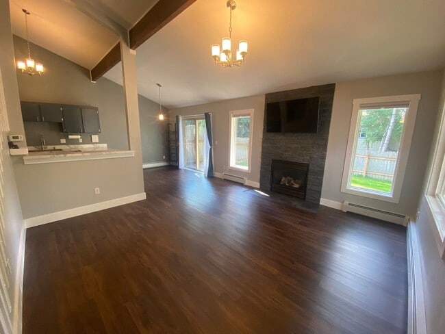 Beautiful Eagle River home in the Eagle-wo... - Beautiful Eagle River home in the Eagle-wo...