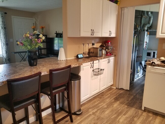 Photo - 1891 Huntington Cir