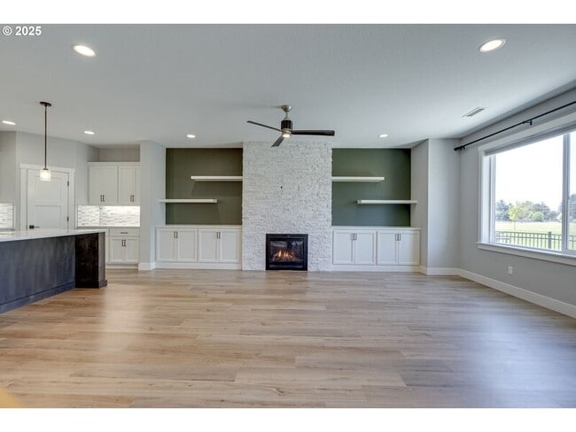 Photo - 10902 NE 119th Pl