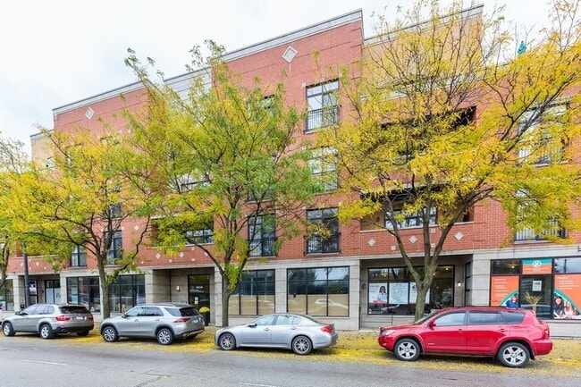 Building Photo - 5766 N Lincoln Ave Unit 205