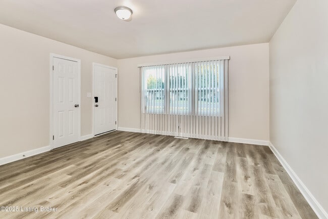 Photo - 5401 Johnsontown Rd