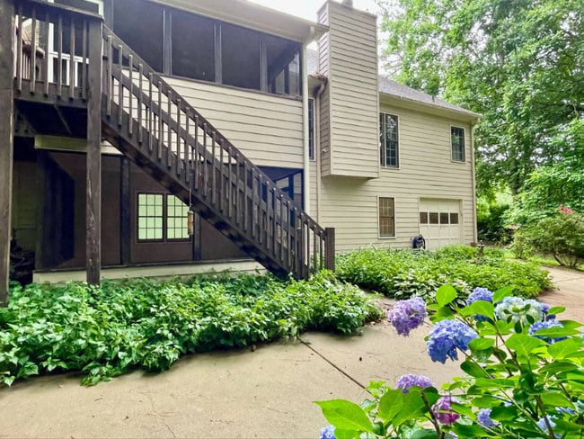 Photo - 1839 Danbury Ct House