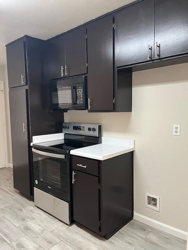 Photo - DBM9401 Unit 9401-C