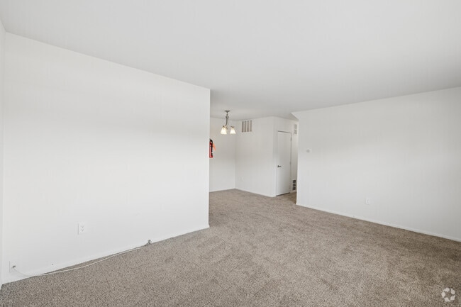 1 dormitorio, 1 baño - 750 pies cuadrados - Sala de estar - Kingsrow Apartment Homes