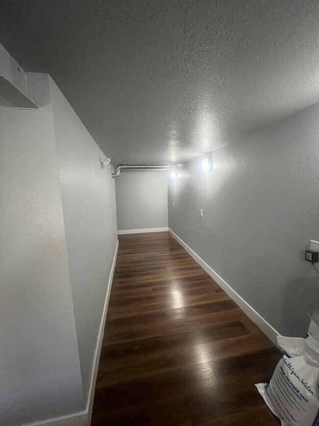 Photo - 695 Passover Rd