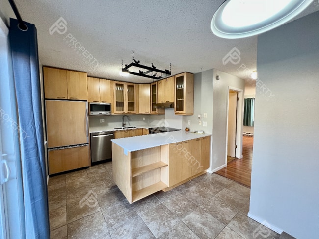 Photo - Em Ave Duplex Unit 1350 Em Ave