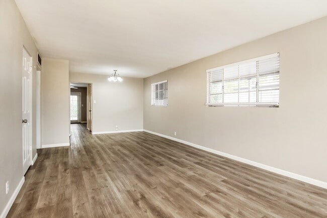 Photo - 2318 N 30th Pl