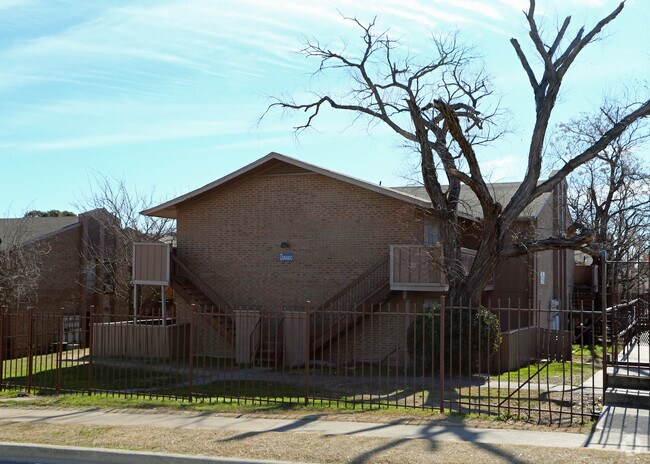 Photo - Mira Monte Apartments