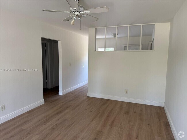 Building Photo - 1492 NE 118th Terrace Unit 1492 Rental