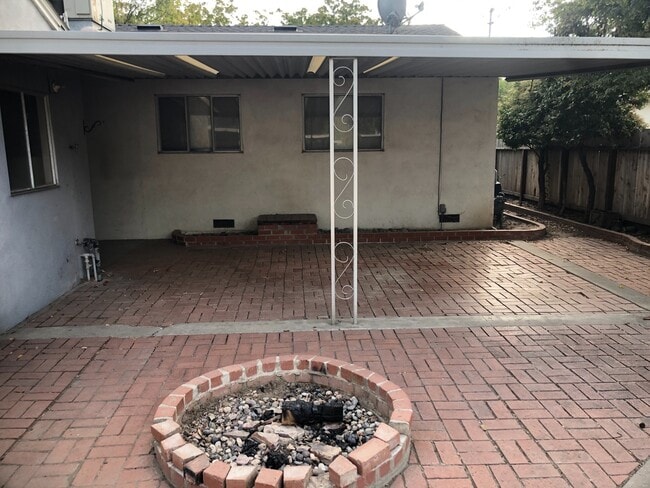 2113 Gordon Ave