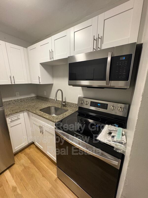 Building Photo - 40 Butler Rd Unit U407