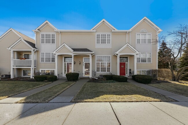 2 Bed 2.5 Bath 2 Car Garage Gurnee Schools... - 2 Bed 2.5 Bath 2 Car Garage Gurnee Schools... Casa Adosada