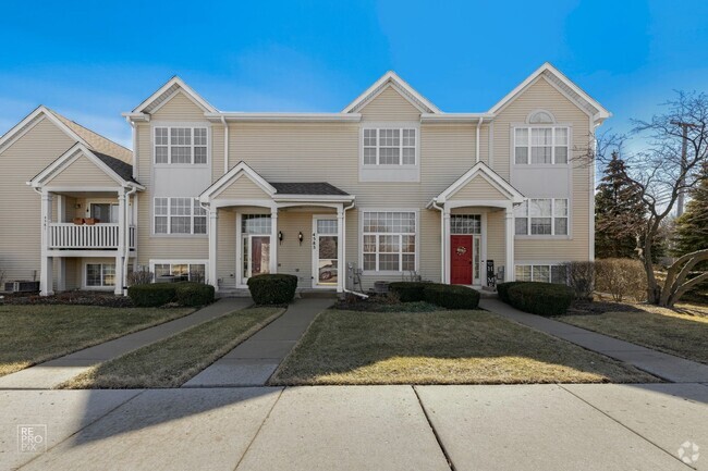 Building Photo - 2 Bed 2.5 Bath 2 Car Garage Gurnee Schools... Rental