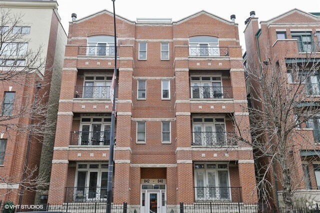 Building Photo - 840 W Diversey Pkwy Unit 4E Rental