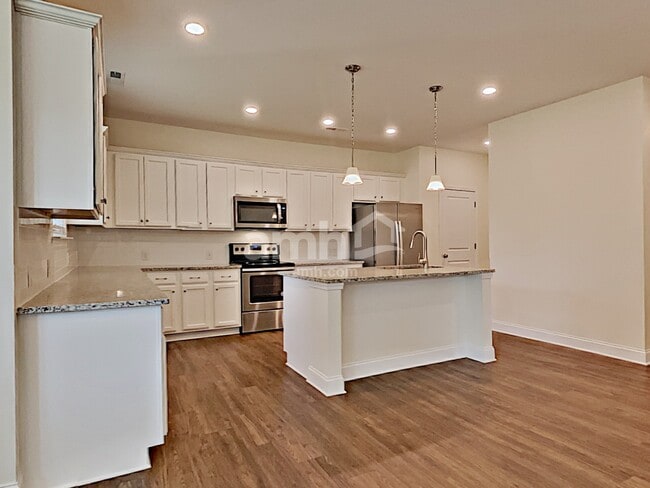 Photo - 6161 Rosemore Ln