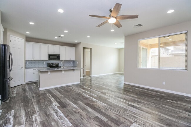 Photo - 4411 Kirkland Ave