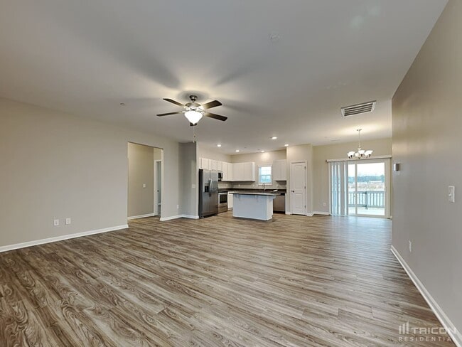 Photo - 185 Southern Pl