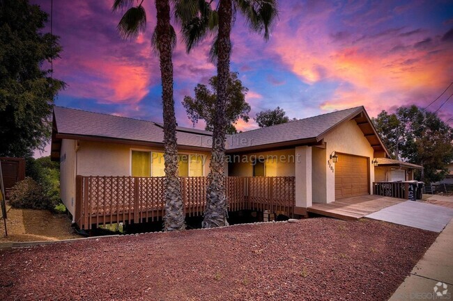 Building Photo - ***Beautiful 6 bed / 3 bath / 2,113 sqft H... Rental