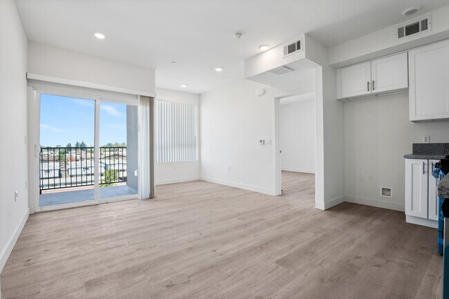Photo - 8802 Van Nuys Blvd Unit 306