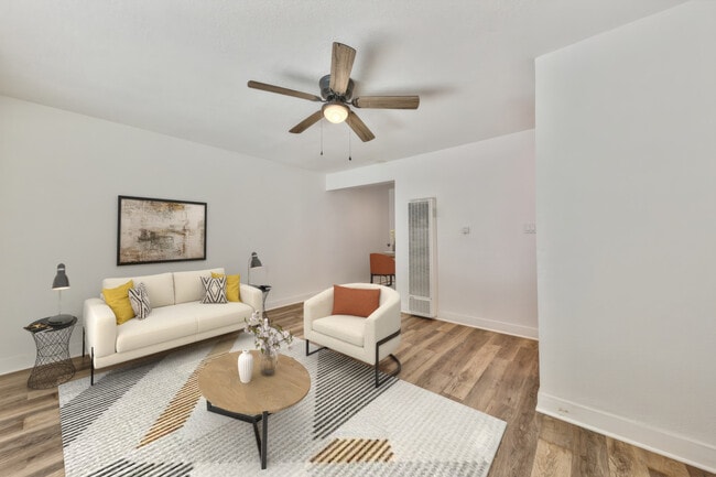 Photo - 3728 Primrose Rd