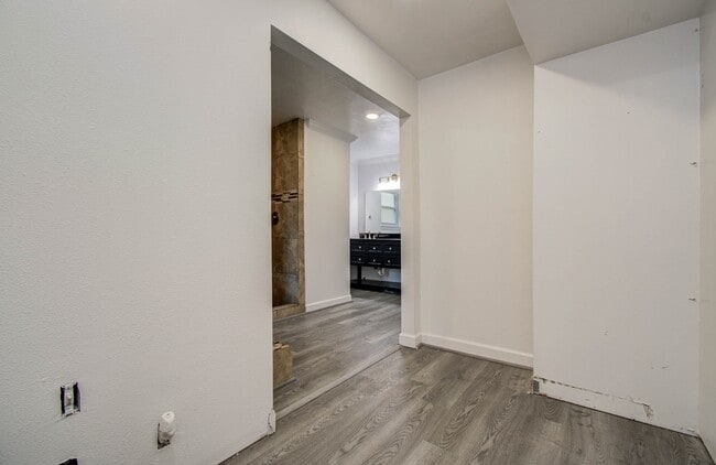 Photo - 674 Ravensworth Dr