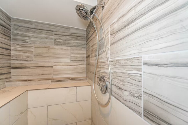 Photo - 105 S 32nd St