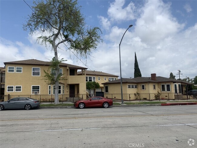 Building Photo - 7062 State St Unit 7052 Rental