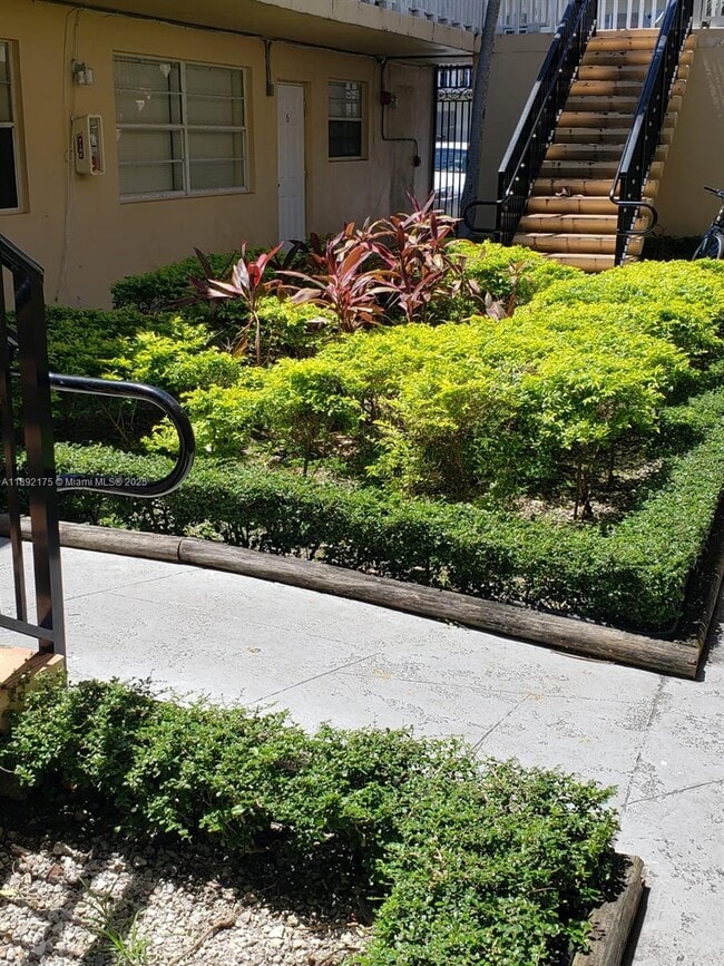 Photo - 2121 NE 168th St Unidad 08