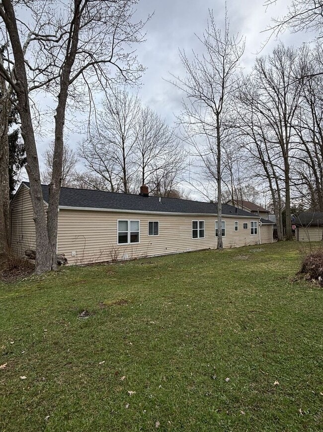 1125 Bryce Ave Unit #2