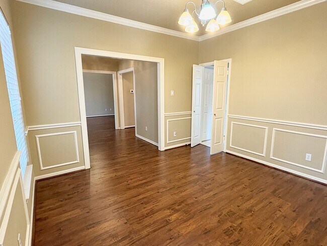 Photo - 4623 Meadow Green Dr