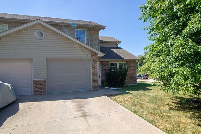 Building Photo - 5313-5315-5315 Currituck Ln Unit 5315 Currituck Lane