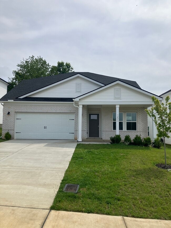 Photo - 1231 Bluffton Cir House
