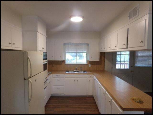 Photo - 408 Pickwick Ln