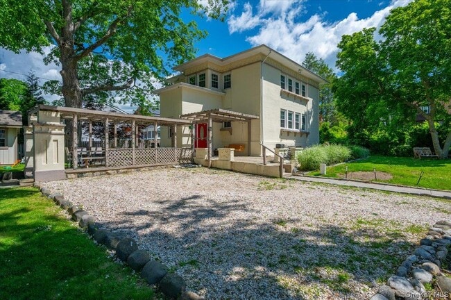 Photo - 116 Soundview Ave