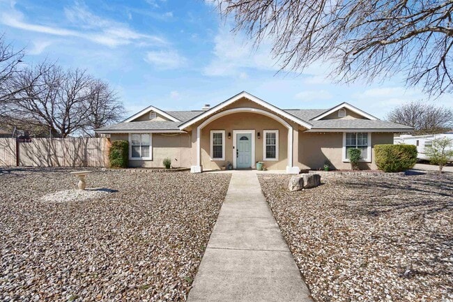 Building Photo - 308 Boulder Ridge Dr