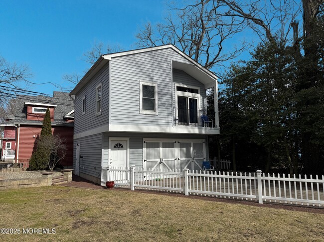 Photo - 506 3rd Ave Apartment Unit Rear