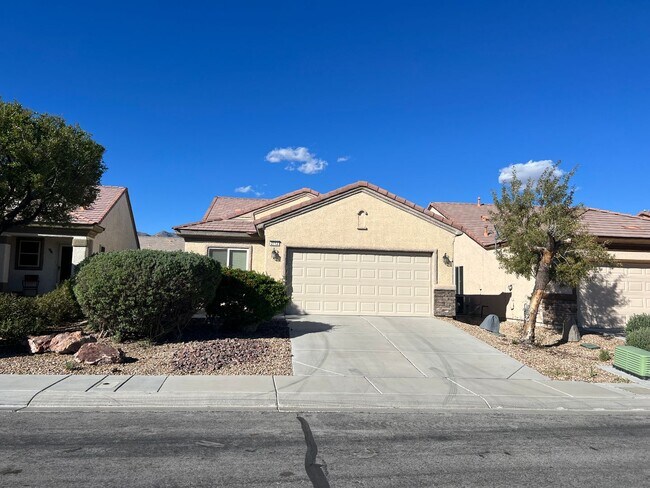 Building Photo - 3 Bedroom Home 55+ Community