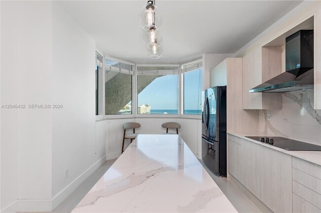 Photo - 300 S Pointe Dr Unit 6500