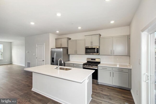 Photo - 406 Carroll Walk Ave