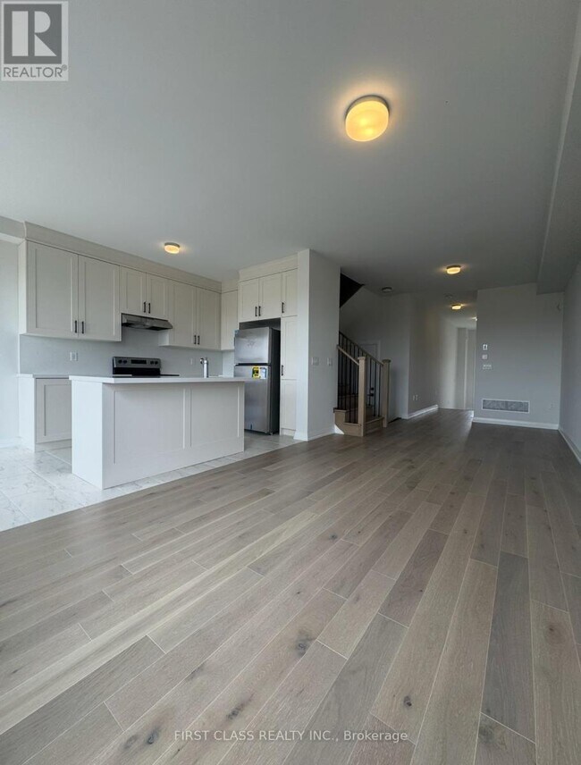 Photo - 210 Hook Dr