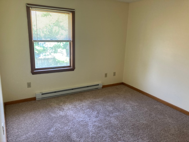 Bedroom - 3121 Shellers Bend Rd