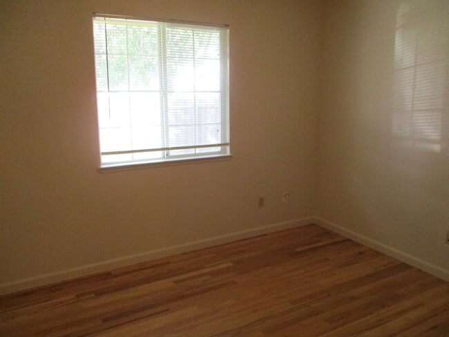 Photo - Cute Home Boasting Hardwood, close to Enloe and downtown Chico!